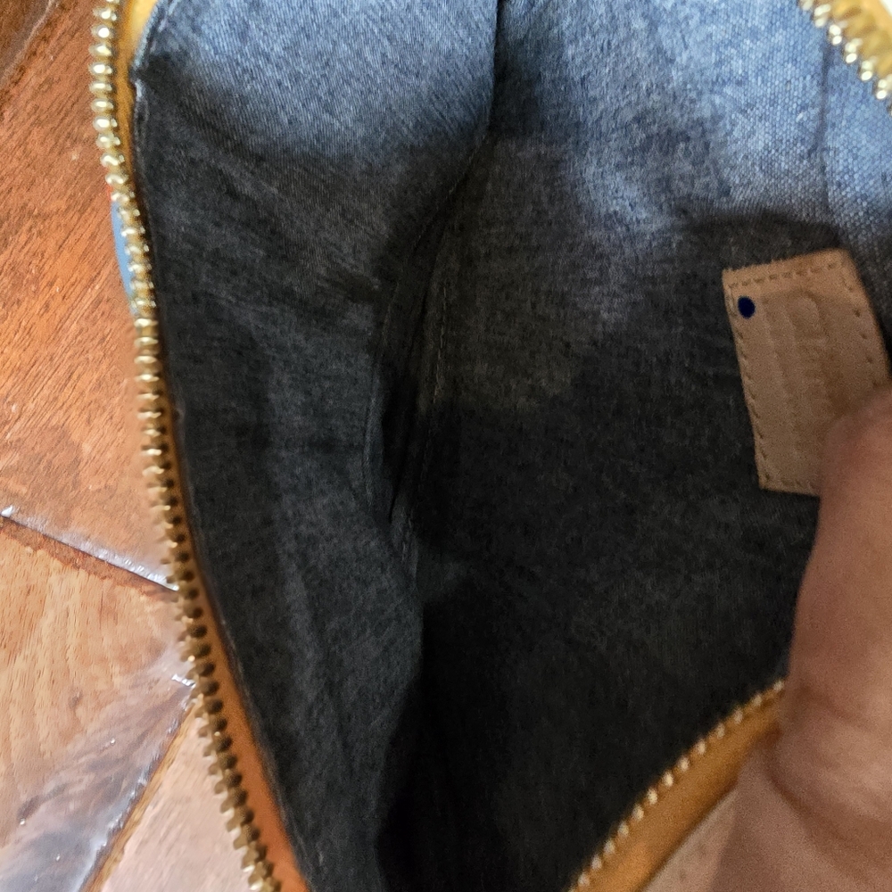 Clare V. Fannypack - Picture 5 of 7
